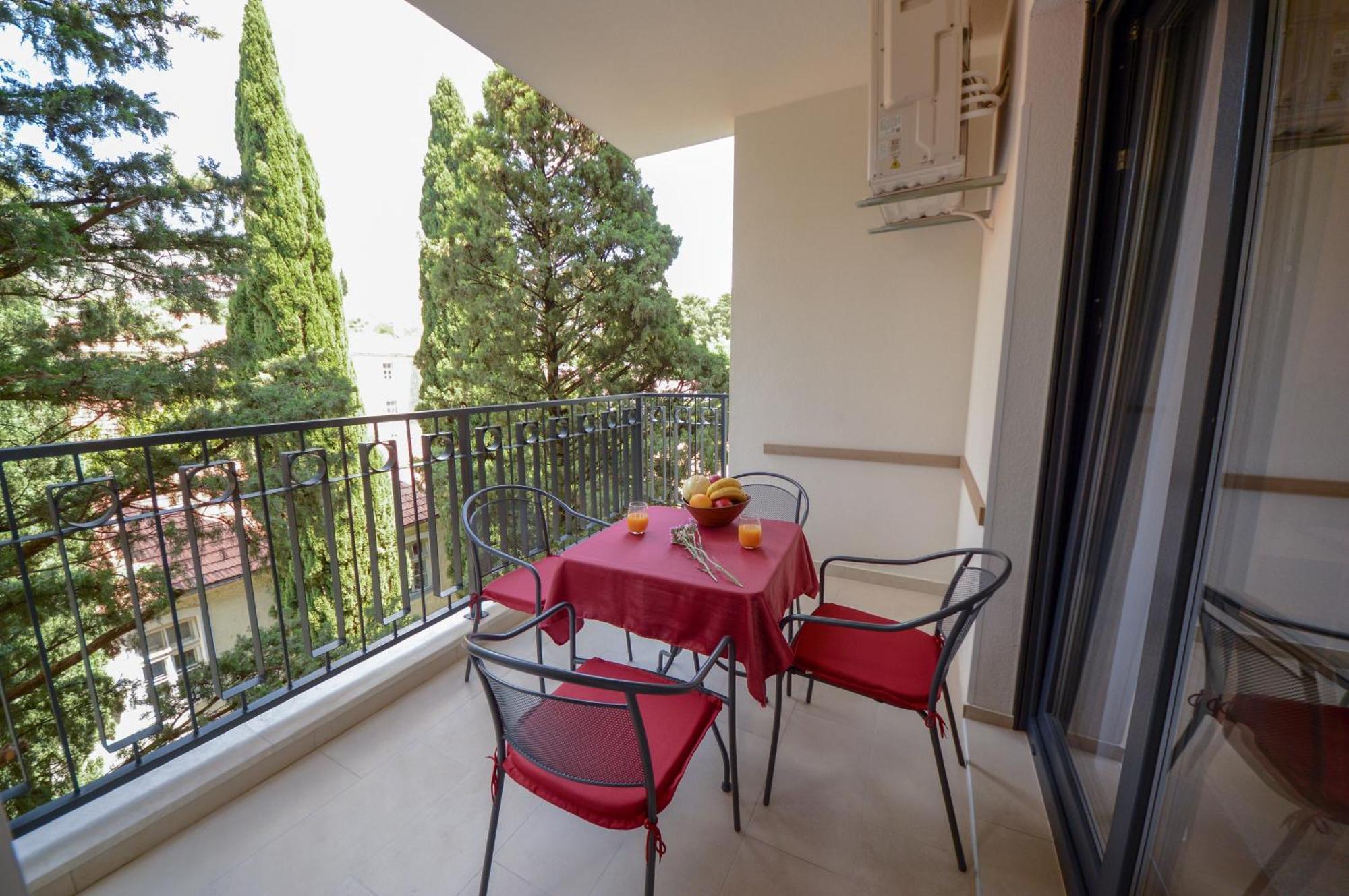 Pine 1 Apartment In The Center Trebinje Exterior foto